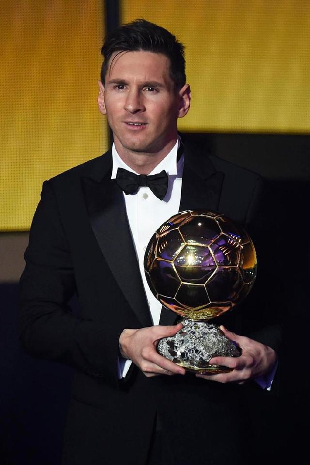 卡萨诺：米兰喜欢缩在中线后死守，就算侥幸进球也还是继续守（卡萨诺批评米兰：退到中线后深度防守，进球也不改保守打法）