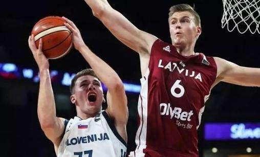 颜骏凌：夺冠的过程每年都不一样，4座中超冠军每一个都不同（颜骏凌：夺冠之路年年不一，四次中超捧杯各具意义）