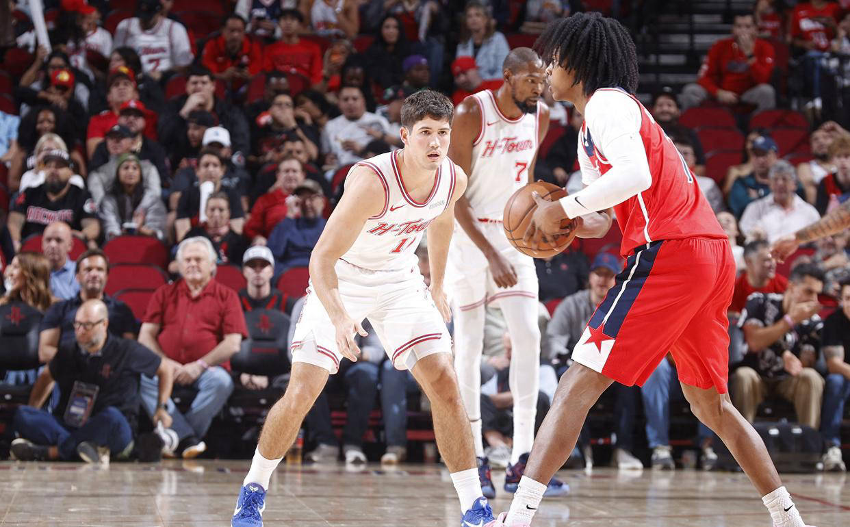 穆里尼奥：平局是我们的责任，但裁判也犯了明显的错误（穆里尼奥：平局我们该负责，但裁判也有明显失误）