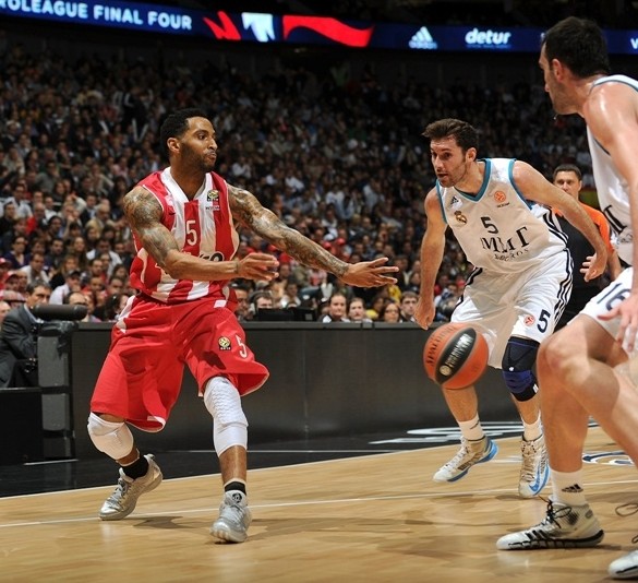 本赛季五大联赛球队欧冠积分：英超6队61分第1，意甲35分第2（本赛季欧冠五大联赛积分榜：英超6队合计61分居首，意甲35分次席）