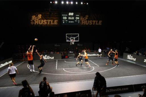 如何应对伤病潮？米奇：手里有什么牌就用什么 不尝试不可控内容（伤病潮来袭，米奇：打好手中牌，避免不可控尝试）