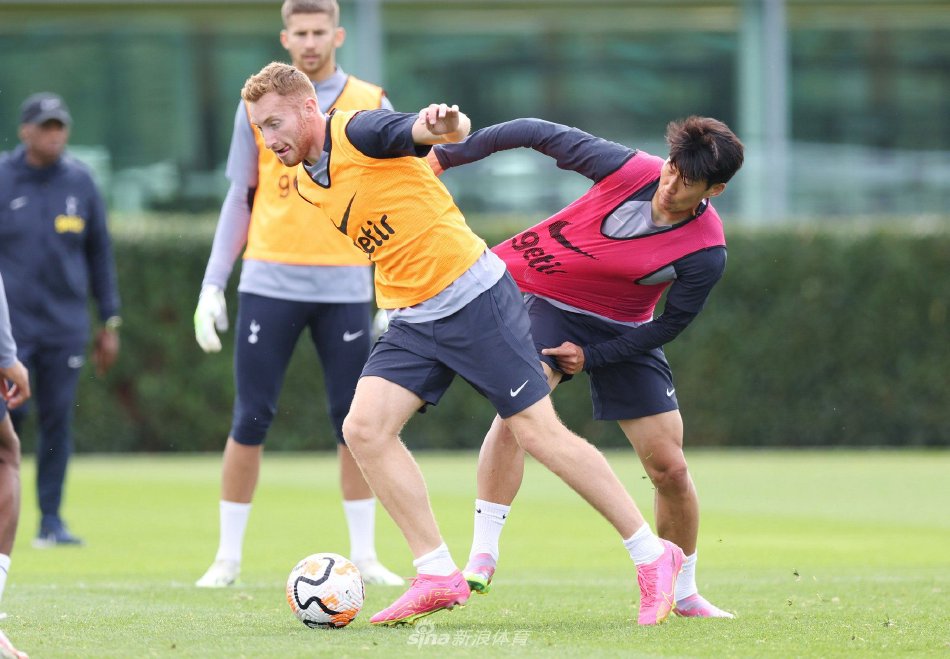 武汉三镇新帅为俱乐部引援制定名单，已锁定五条大鱼，斯坦丘领衔（武汉三镇新主帅拟定引援清单，五大目标已确定，斯坦丘居首）