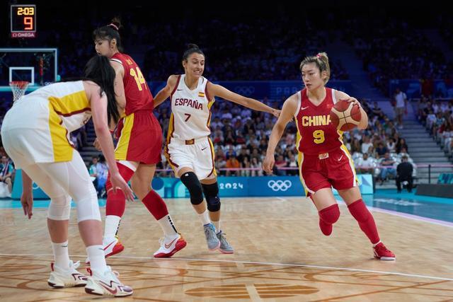 NBA半场：哈登19分，戈贝尔一级恶意，快船56-42领先森林狼（NBA半场战况：哈登19分，戈贝尔遭判一级恶意，快船56-42领先森林狼）