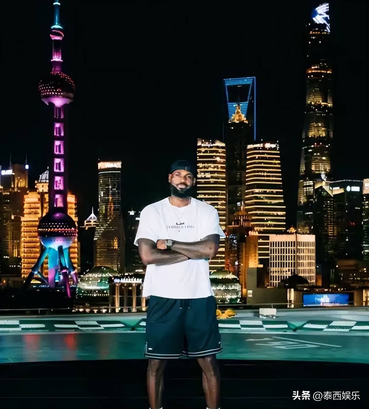 开场16分钟35秒，巴萨遭遇欧冠单场比赛最快的两个丢球（巴萨在欧冠开场16分35秒连丢两球，创单场最快丢球纪录）