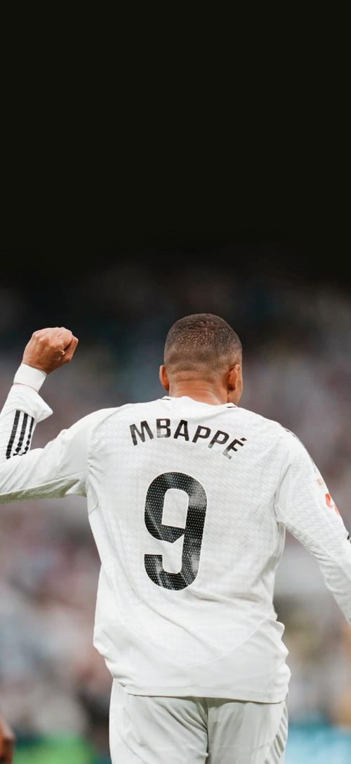 英超积分榜更新：曼城榜首压力加大,（英超积分新态势：曼城领跑压力升级）